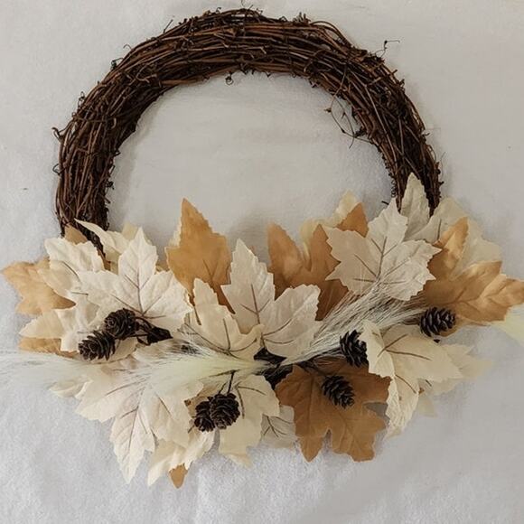 Harvest Grapevine and Cream Oak Leaf Wreath - Picture 2 of 3
